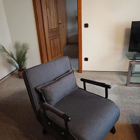 Fuer 4 Gaeste In Ruhiger Lage